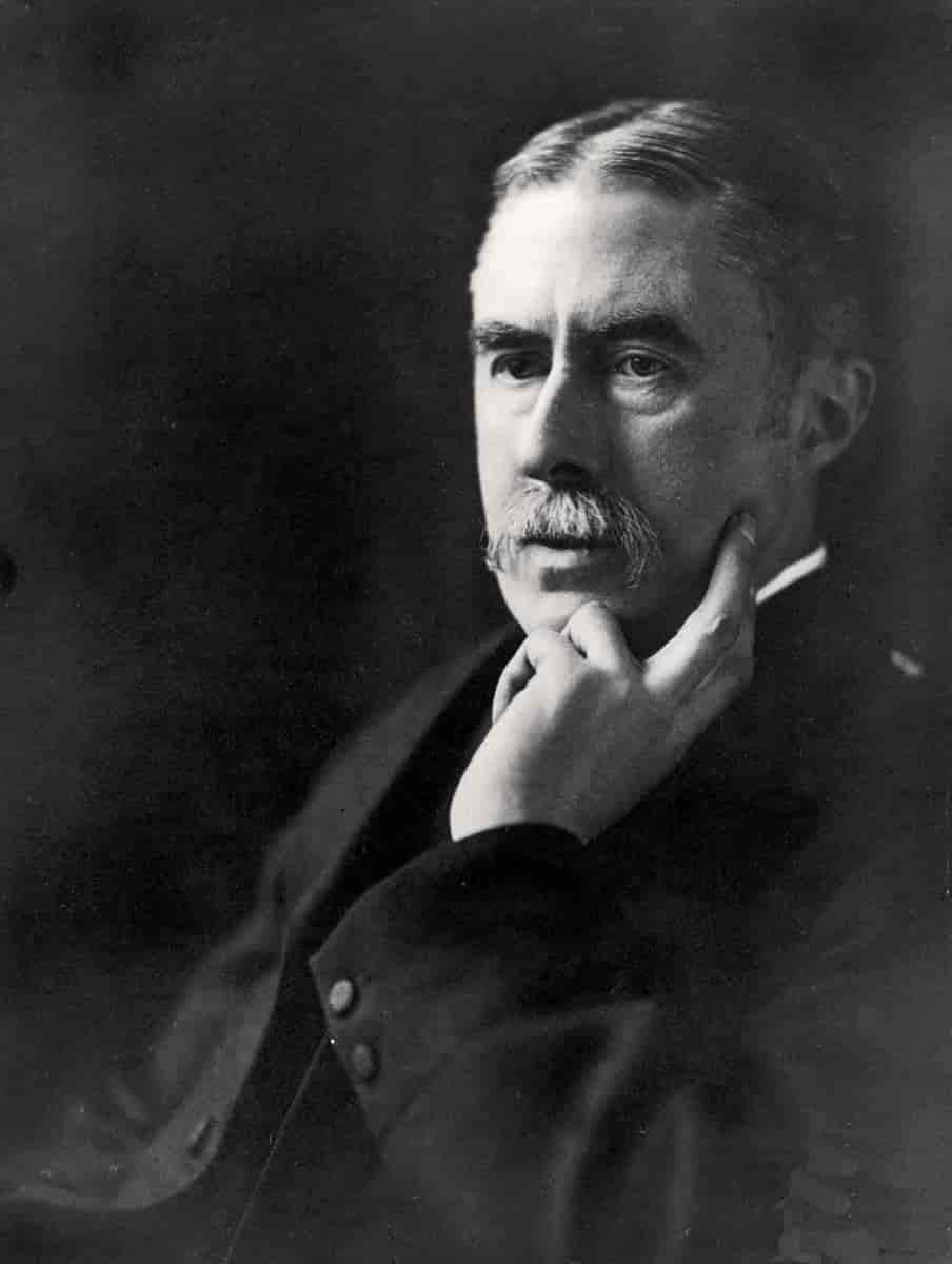 Alfred Edward Housman (A. E. Housman)